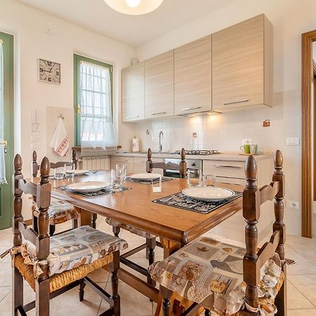 Casa Vacanze Dalla Ci Capezzano Pianore Εξωτερικό φωτογραφία